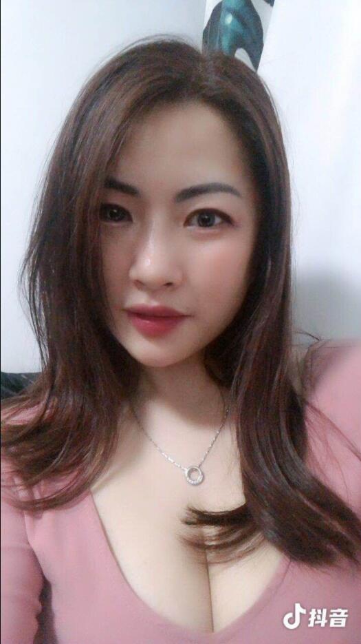 布吉 橙橙  妹子服务及技术好  身材性感