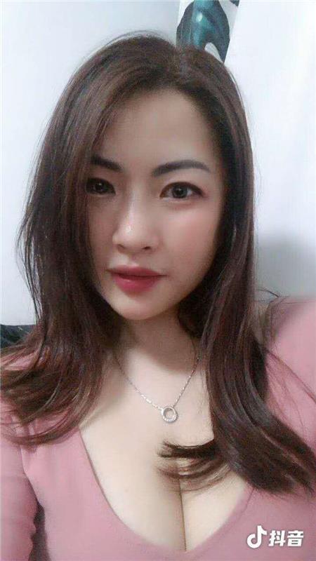 抖音里认识的小姐姐